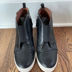 Paolo wedge sneaker!